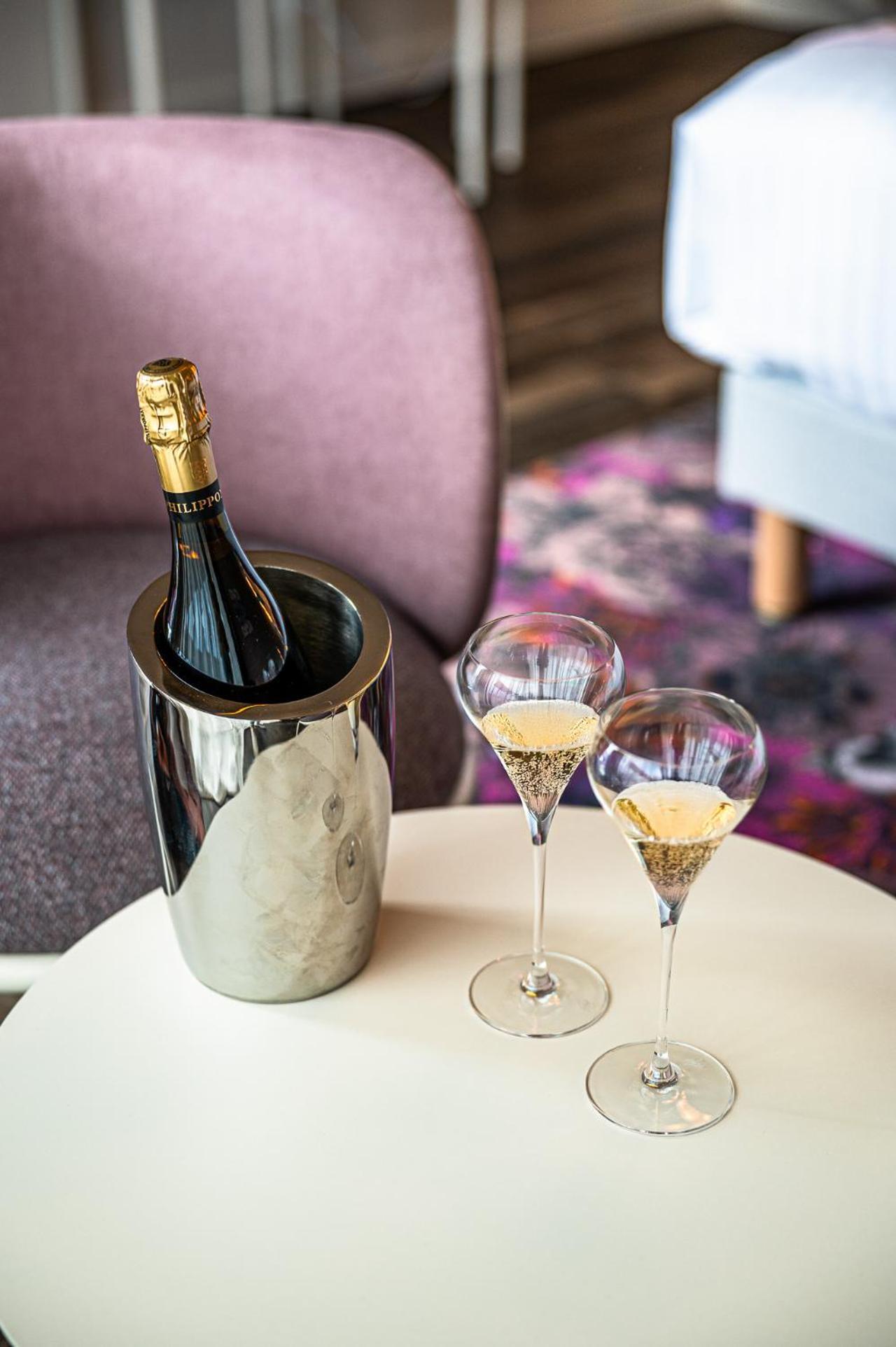 Logis Hotellerie Les Brisants , Restaurant J M Perochon Brétignolles-sur-Mer Zewnętrze zdjęcie